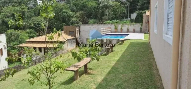 Fazenda/Sítio com 3 Quartos à venda, 130m² no Centro, Igaratá