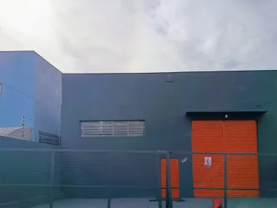 Galpão/Depósito/Armazém para alugar, 300m² no Helena, Londrina