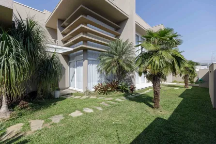 Casa com 4 Quartos à venda, 590m² no Butiatuvinha, Curitiba