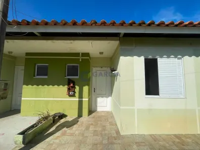 Casa com 2 Quartos para alugar, 60m² no Jardim Algarve, Alvorada