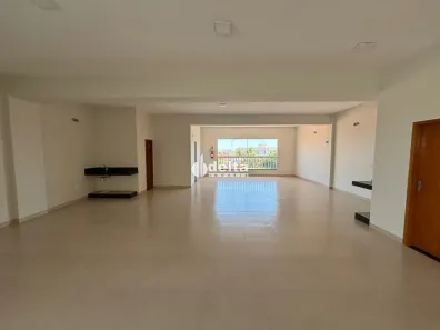 Ponto Comercial para alugar, 210m² no Segismundo Pereira, Uberlândia
