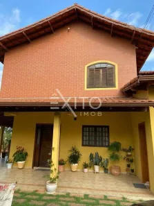 Casa com 4 Quartos para alugar, 647m² no Medeiros, Jundiaí