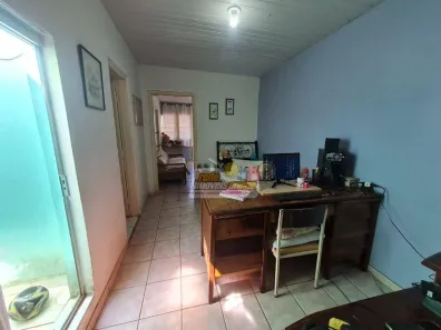 Casa com 2 Quartos à venda, 75m² no São Benedito, Uberaba