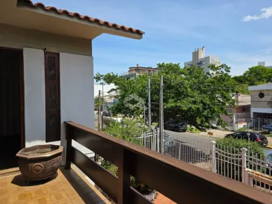 Casa com 4 Quartos à venda, 350m² no Azenha, Porto Alegre