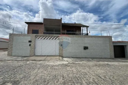 Casa com 5 Quartos à venda, 350m² no Malvinas, Campina Grande