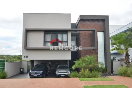 Sobrado com 4 Quartos à venda, 241m² no Granja Marileusa, Uberlândia