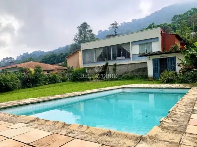 Casa com 3 Quartos à venda, 161m² no Carlos Guinle, Teresópolis