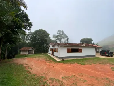 Fazenda/Sítio com 3 Quartos à venda, 280m² no Vila São Geraldo, São José dos Campos