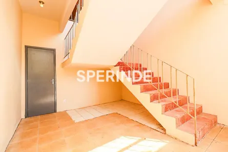 Galpão/Depósito/Armazém para alugar, 750m² no Navegantes, Porto Alegre
