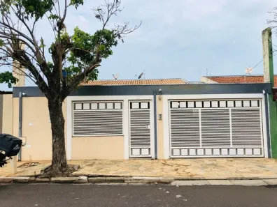 Casa com 3 Quartos à venda, 300m² no Jardim Vitória, Marília