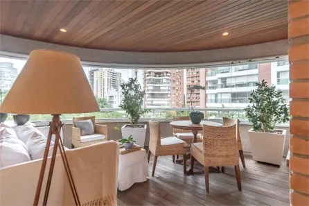 Apartamento com 4 Quartos à venda, 243m² no Vila Uberabinha, São Paulo
