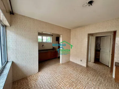 Casa com 5 Quartos à venda, 170m² no Centro, Carapicuíba