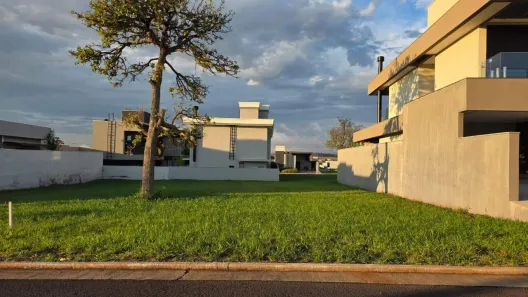 Lote/Terreno à venda, 370m² no Noroeste, Campo Grande