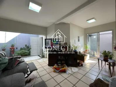 Casa com 5 Quartos à venda, 250m² no Brasil, Uberlândia