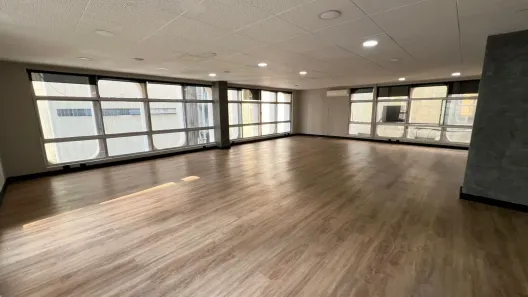 Sala Comercial para alugar, 450m² no Cerqueira César, São Paulo