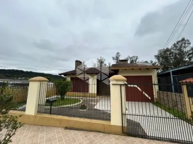 Casa com 3 Quartos à venda, 278m² no Universitário, Santa Cruz do Sul