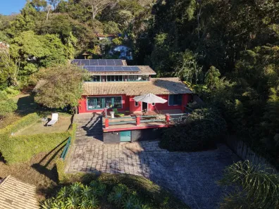 Casa de Condomínio com 2 Quartos para alugar, 500m² no Nogueira, Petrópolis