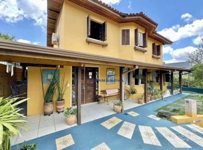 Casa de Condomínio com 3 Quartos à venda, 240m² no Jardim do Golf I, Jandira
