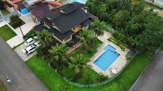 Sobrado com 5 Quartos à venda, 400m² no Centro, Bertioga