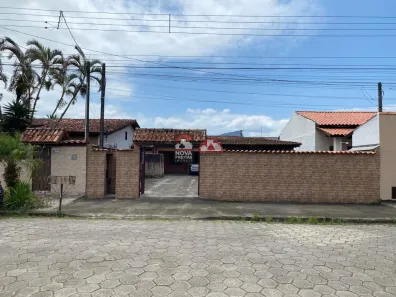 Casa com 3 Quartos à venda, 172m² no Pontal de Santa Marina, Caraguatatuba