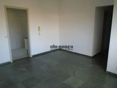 Apartamento com 3 Quartos para alugar, 75m² no Jardim das Rosas, Itu