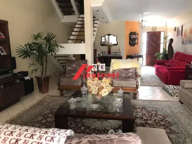 Sobrado com 3 Quartos à venda, 290m² no Jardim Utinga, Santo André