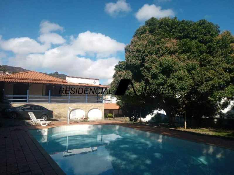 Casa com 5 quartos — Serra, Belo Horizonte
