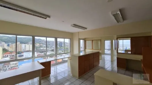 Sala Comercial para alugar, 92m² no Centro, Florianópolis