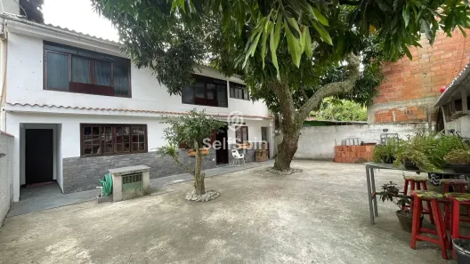 Casa com 1 Quarto para alugar, 50m² no Jardim Imbuí, Niterói