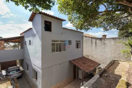 Casa com 4 Quartos à venda, 234m² no Califórnia, Belo Horizonte