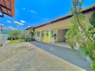 Casa com 4 Quartos à venda, 270m² no Escola Agrícola, Blumenau