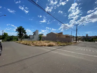 Lote/Terreno à venda, 442m² no Jardim Eldorado, Cambé