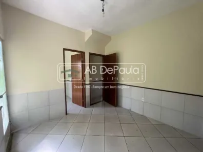 Casa com 2 Quartos para alugar, 50m² no Realengo, Rio de Janeiro