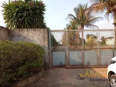 Fazenda/Sítio com 3 Quartos à venda, 1000m² no Jardim Tangará, São Carlos