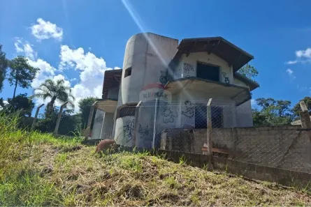 Sobrado com 3 Quartos à venda, 300m² no Loteamento Jardim Placidolândia, Serra Negra