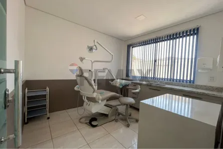 Sala Comercial para alugar, 217m² no Planalto, Belo Horizonte