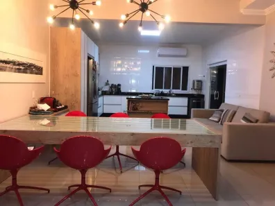 Sobrado com 4 Quartos à venda, 280m² no Vila Nova Sorocaba, Sorocaba