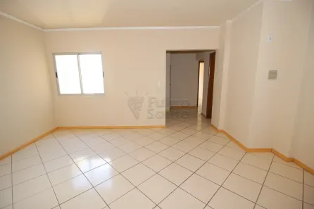 Apartamento com 3 Quartos para alugar, 70m² no Centro, Pelotas