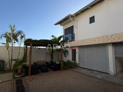Sobrado com 3 Quartos à venda, 118m² no Jardim Atlântico, Goiânia
