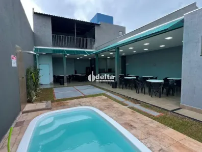 Ponto Comercial com 2 Quartos à venda, 160m² no Laranjeiras, Uberlândia