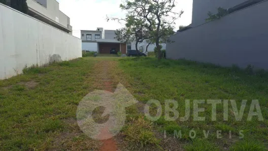 Lote/Terreno à venda, 360m² no Laranjeiras, Uberlândia
