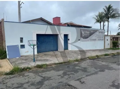 Imóvel Comercial com 3 Quartos para alugar, 334m² no Parque São Quirino, Campinas