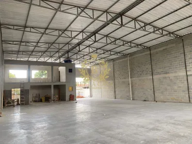 Galpão/Depósito/Armazém para alugar, 398m² no Rio do Limão, Araruama