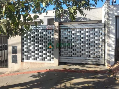 Casa com 2 Quartos à venda, 82m² no Parque Residencial Michael Licha, Londrina