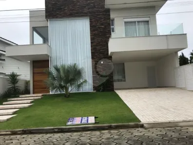 Sobrado com 5 Quartos à venda, 480m² no Jardim Acapulco, Guarujá