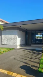 Casa de Condomínio com 3 Quartos à venda, 151m² no Jardins Sevilha, Aparecida de Goiânia