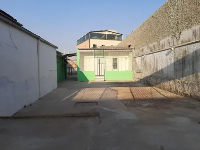 Casa com 2 Quartos para alugar, 310m² no Riacho das Pedras, Contagem