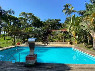Fazenda/Sítio com 7 Quartos à venda, 900m² no Parque Agrinco, Guararema