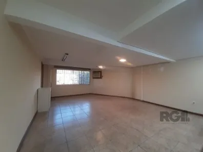 Galpão/Depósito/Armazém para alugar, 360m² no São João, Porto Alegre