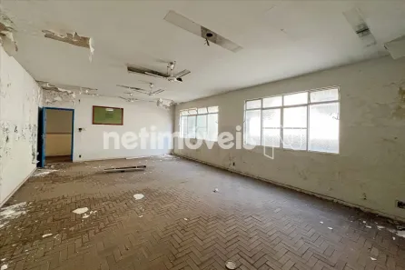 Prédio Comercial para alugar, 294m² no Floresta, Belo Horizonte